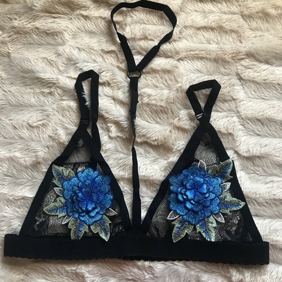 Other - Womens floral black lace bralette nwt